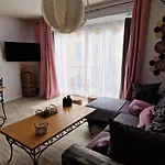 Petite Maison Au Coeur Du Village Tatil Evi