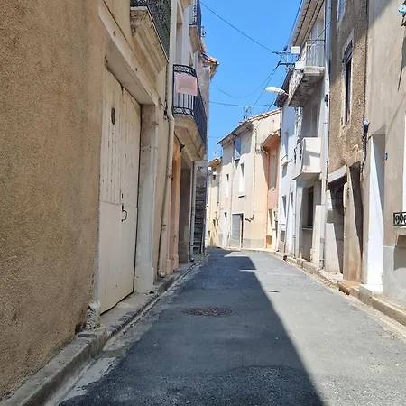 Petite Maison Au Coeur Du Village Holiday home *