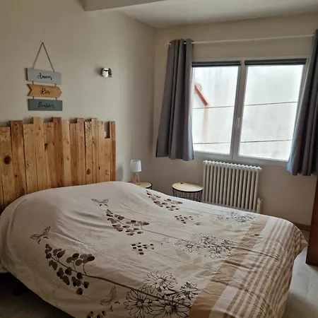 Petite Maison Au Coeur Du Village *