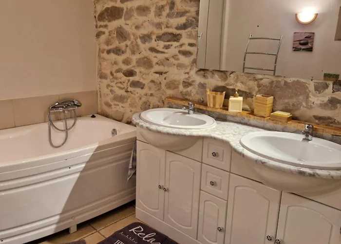 Petite Maison Au Cœur Du Village Hébergement de vacances Cessenon-sur-Orb
